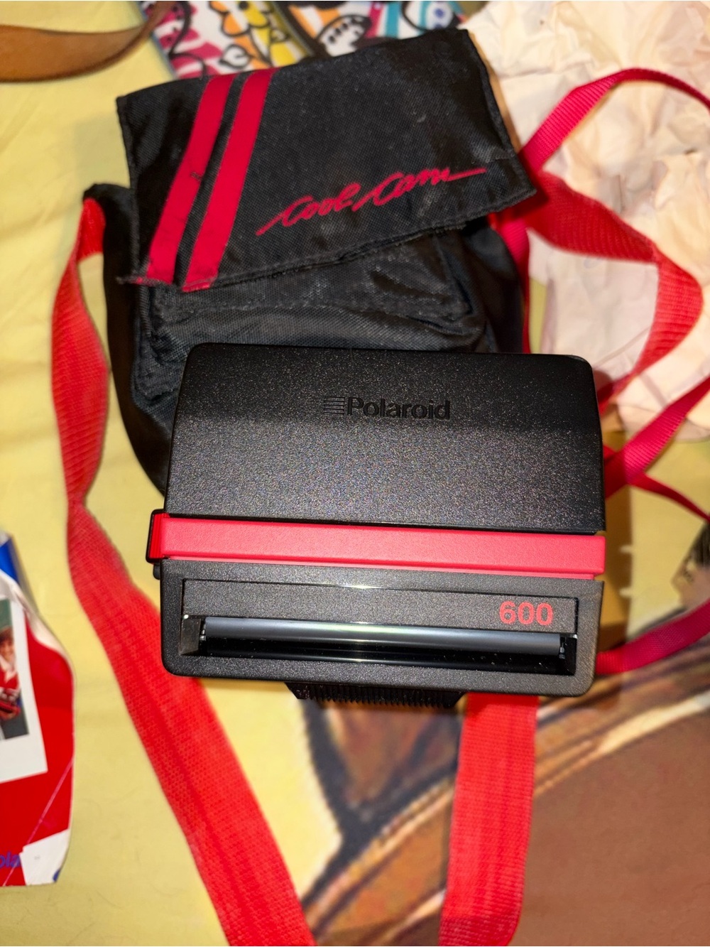 Coolcam Vintage 1980’s Polaroid Instant Camera Case with Strap - Black & Red
